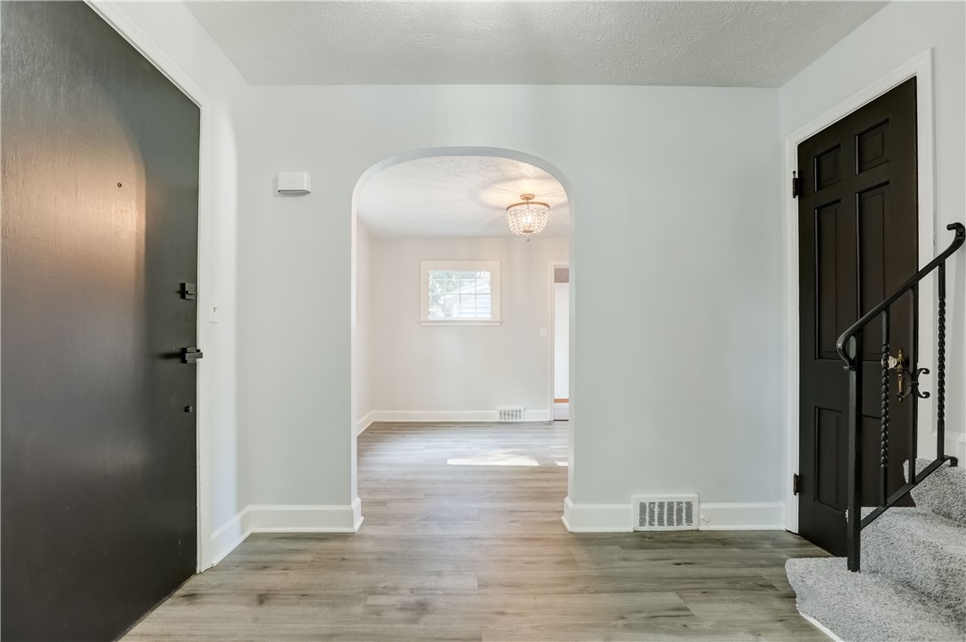 74 Seneca Road Irondequoit, NY 14622 - Photo 12 of 39