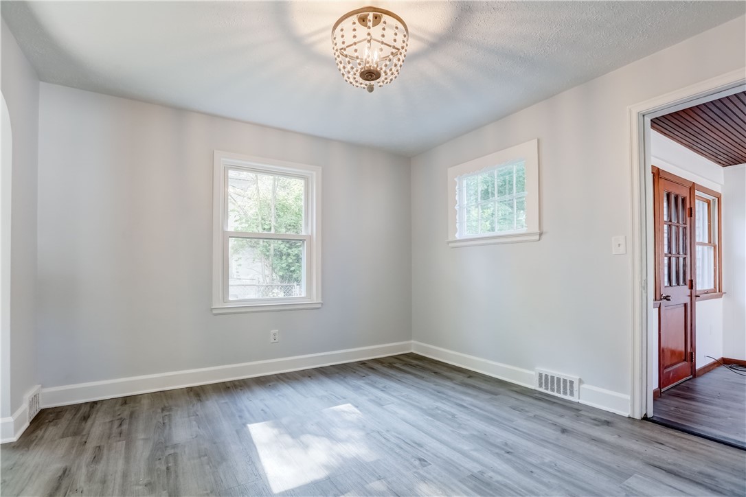 74 Seneca Road Irondequoit, NY 14622 - Photo 14 of 39