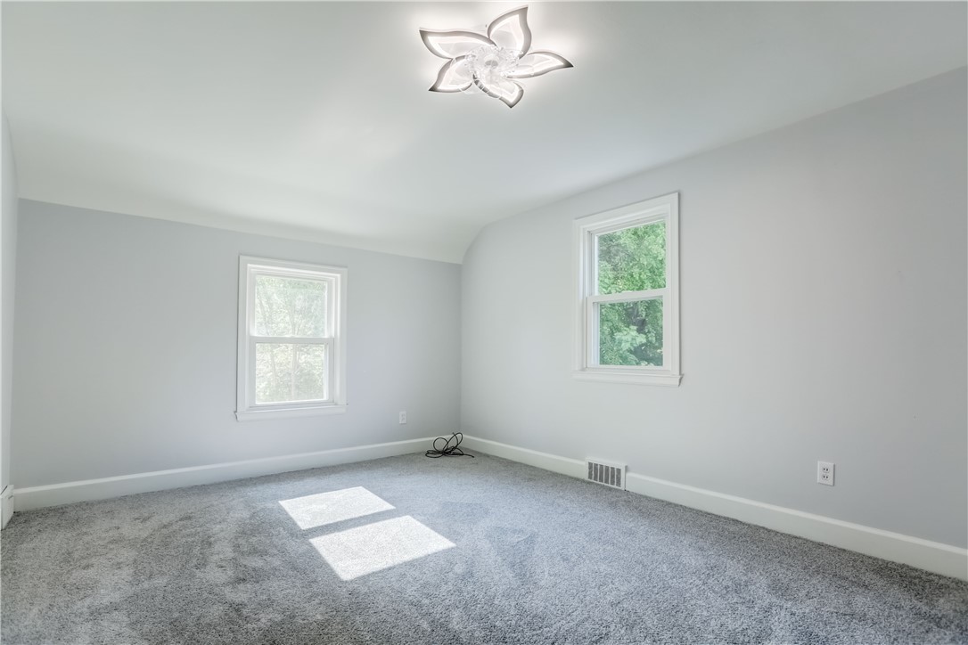 74 Seneca Road Irondequoit, NY 14622 - Photo 27 of 39