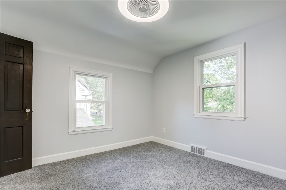 74 Seneca Road Irondequoit, NY 14622 - Photo 28 of 39