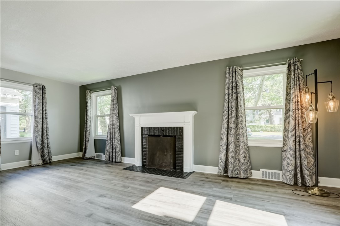 74 Seneca Road Irondequoit, NY 14622 - Photo 9 of 39