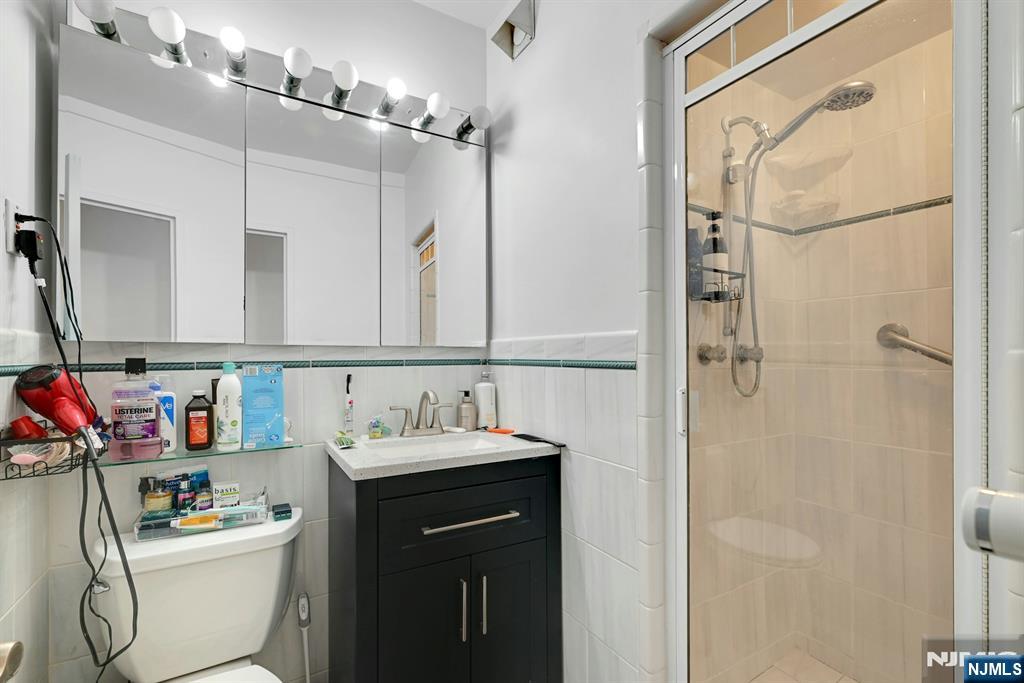 4 Horizon Road, Unit 805 Fort Lee, NJ 07024 - Photo 12 of 16