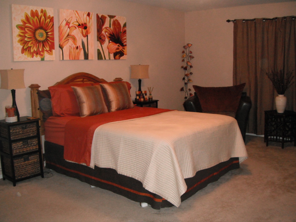 9540 West Monte Vista Road Phoenix, AZ 85037 - Photo 8 of 12 MASTER BEDROOM