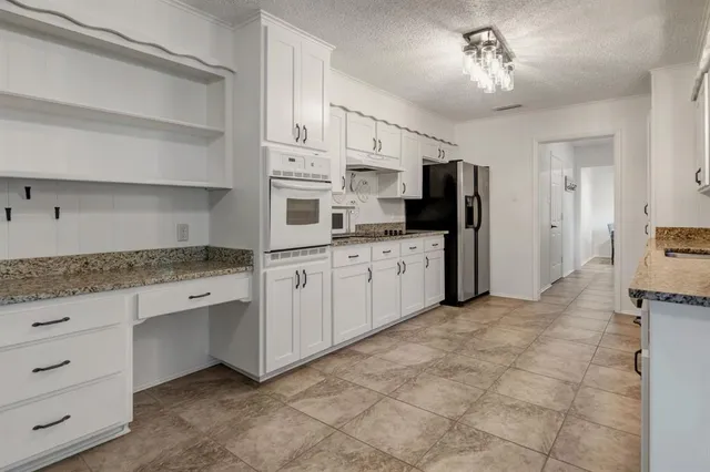 $325,000 | 5710 Cortez Drive, DeCordova, TX 76049