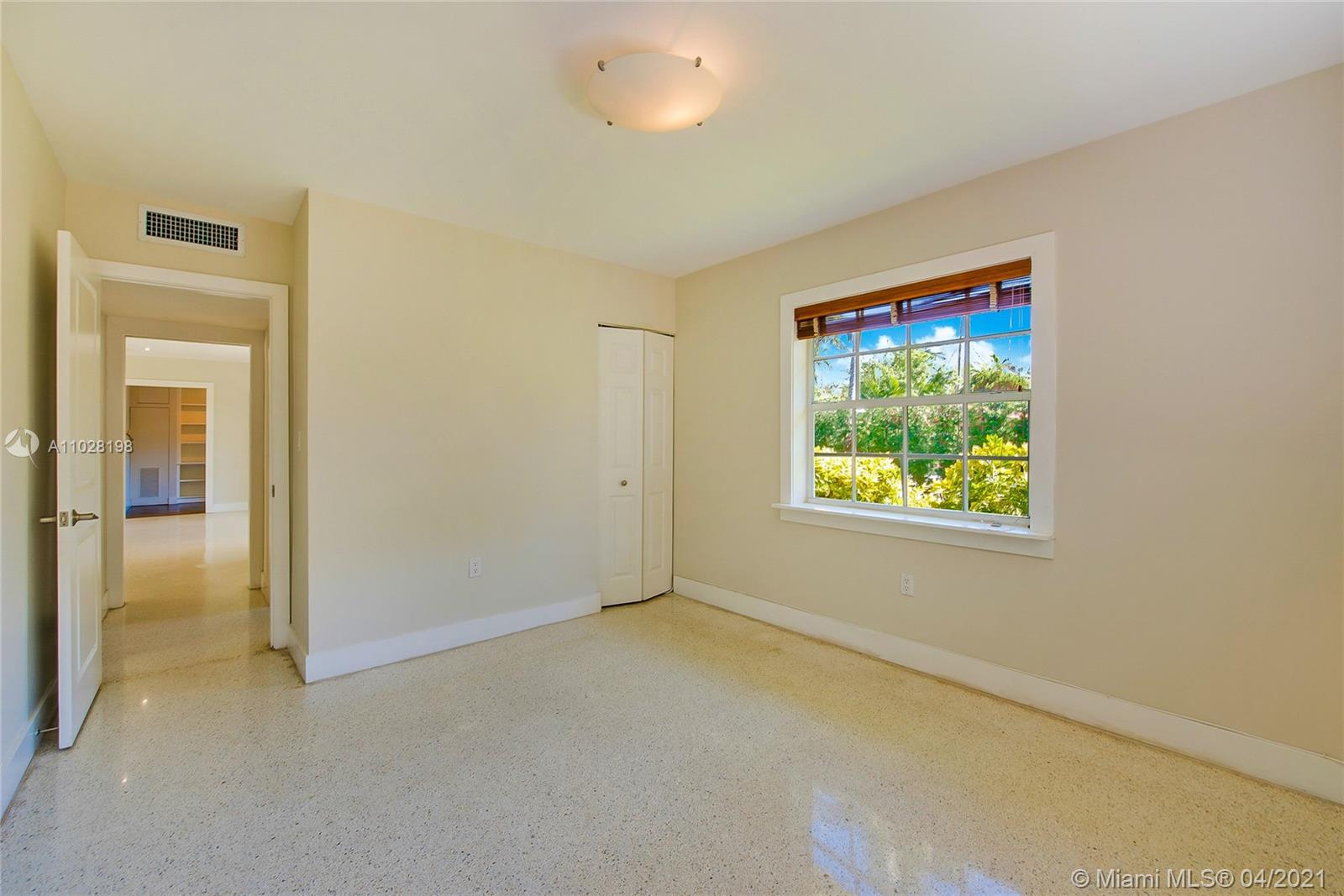 320 Harbor Court Key Biscayne, FL 33149 - Photo 11 of 13