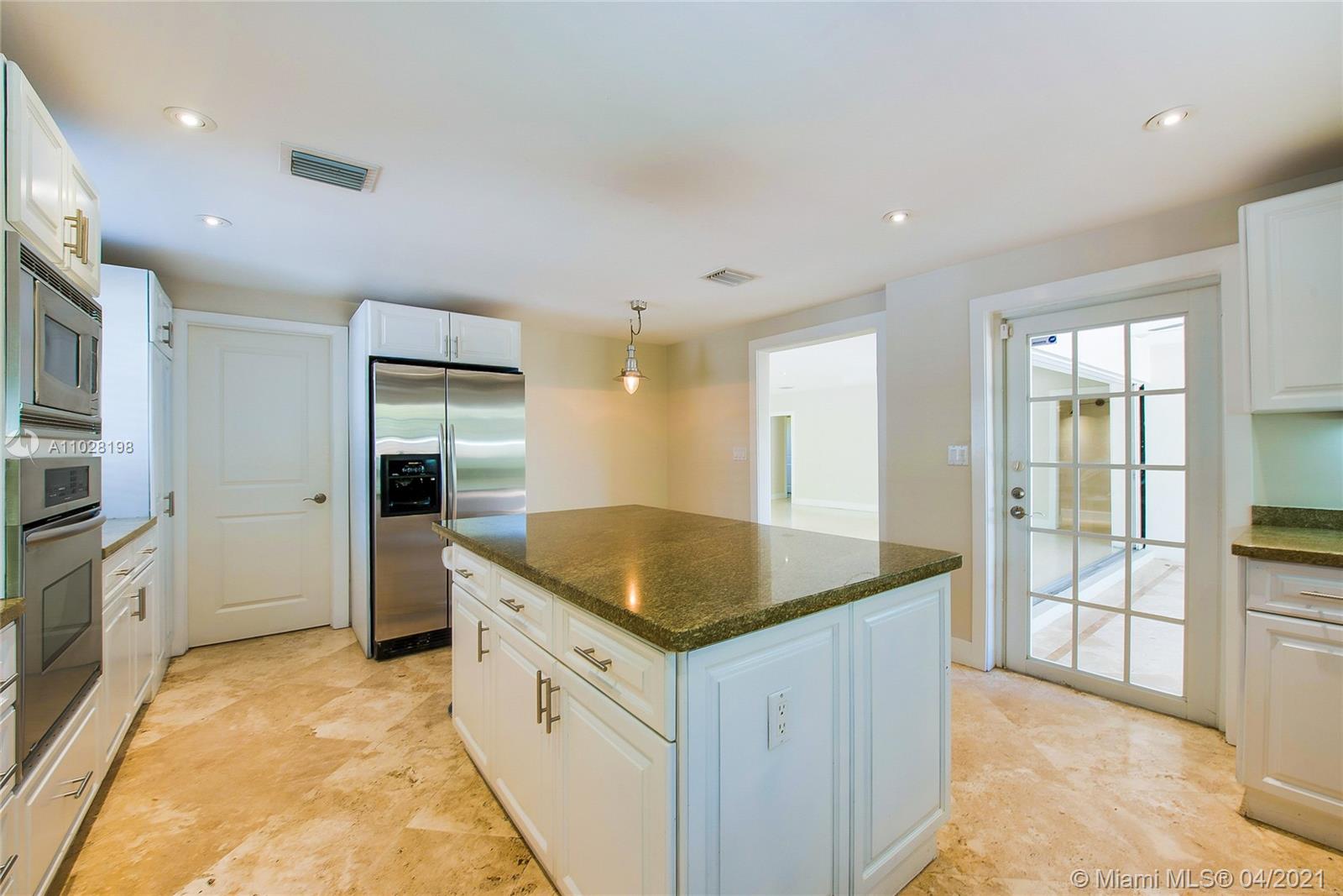 320 Harbor Court Key Biscayne, FL 33149 - Photo 3 of 13