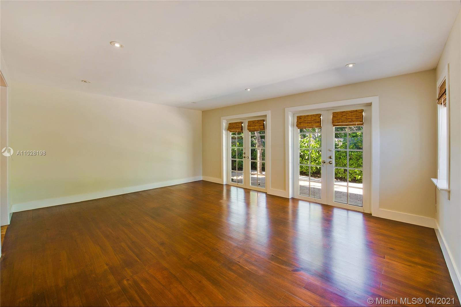 320 Harbor Court Key Biscayne, FL 33149 - Photo 8 of 13