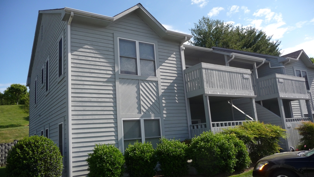 1917 South Clearing Road Salem, VA 24153 - Photo 14 of 41 Exterior