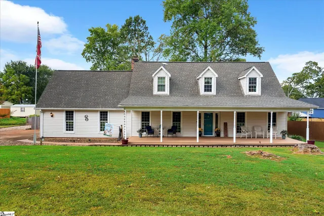 $432,500 | 1002 Greenwood Court, Easley, SC 29642