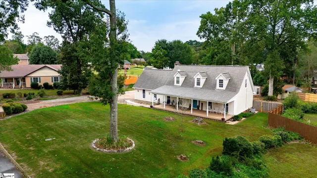 $432,500 | 1002 Greenwood Court, Easley, SC 29642