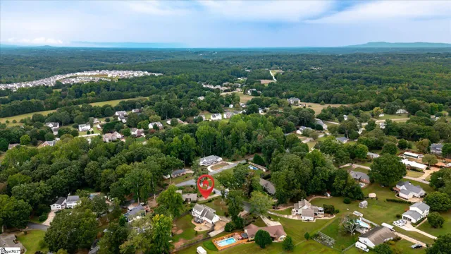 $432,500 | 1002 Greenwood Court, Easley, SC 29642