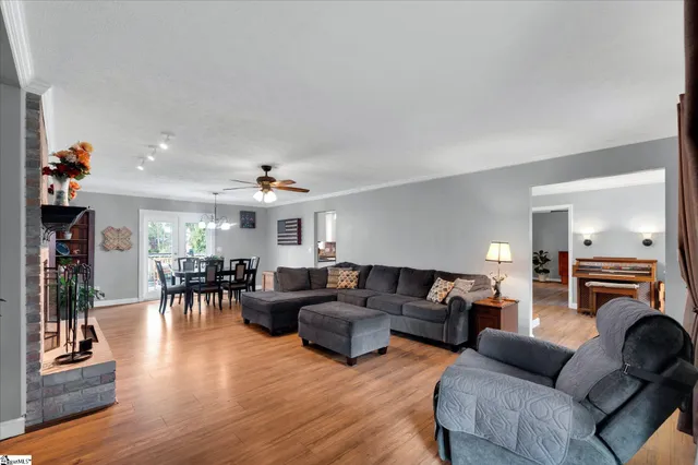 $432,500 | 1002 Greenwood Court, Easley, SC 29642