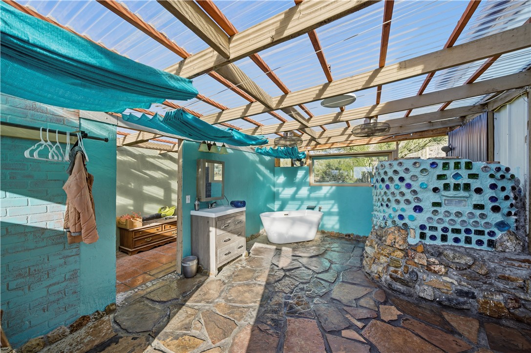 10887 Duncan Road Yucca, AZ 86438 - Photo 22 of 43 Bathroom