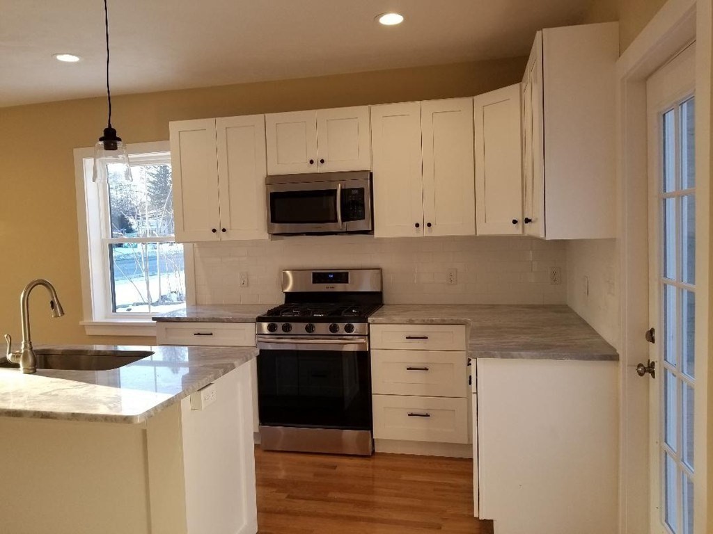 98 Main Street, Unit 98 Ashland, MA 01721 - Photo 4 of 10