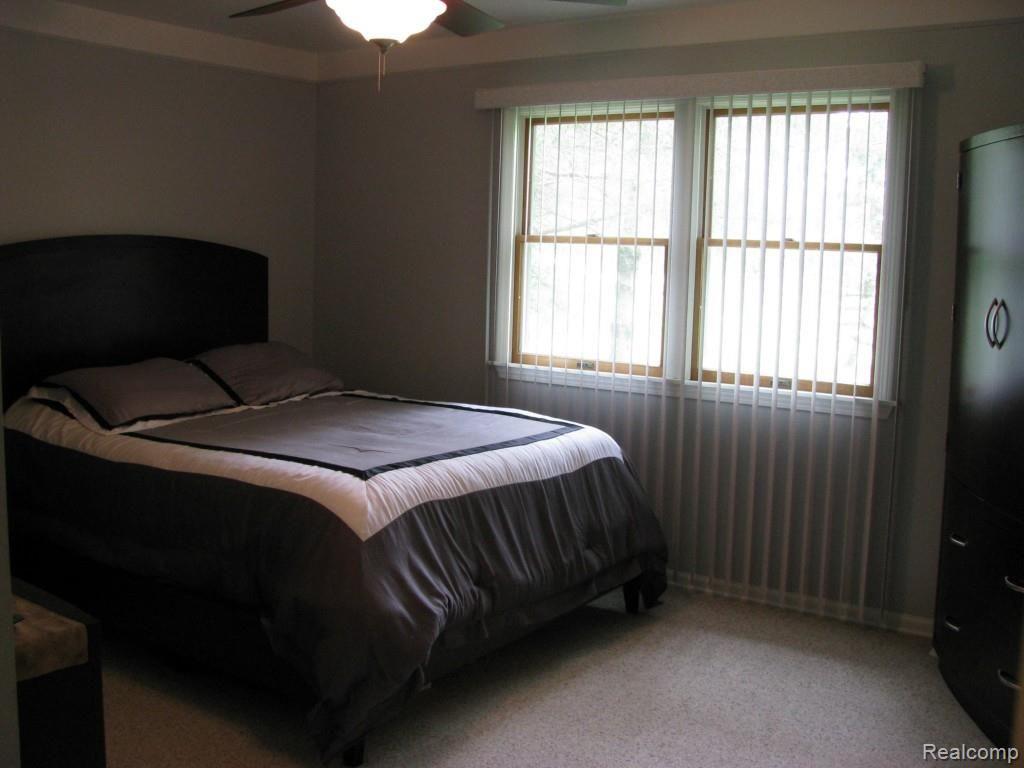 22151 Otter Road New Boston, MI 48164 - Photo 7 of 61 IMG_9550.jpg