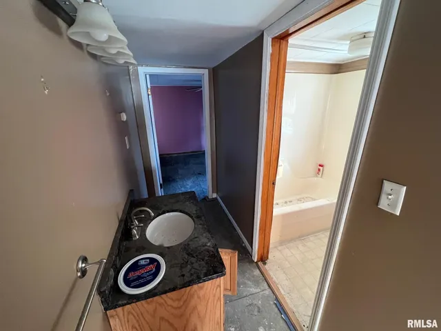 $69,900 | 617 Short 8th Street, Lincoln, IL 62656