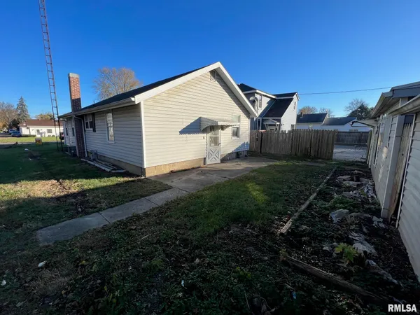 $69,900 | 617 Short 8th Street, Lincoln, IL 62656