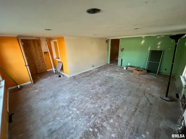 $69,900 | 617 Short 8th Street, Lincoln, IL 62656