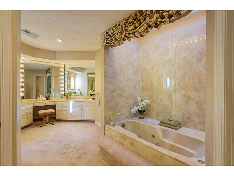 337 Rumstick Road Barrington, RI 02806 - Photo 17 of 24 Master Bath/Spa.