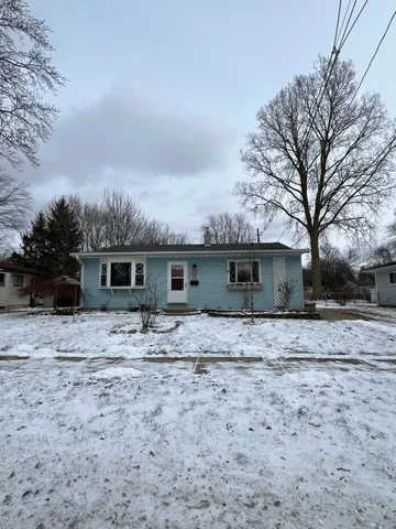 $2,200 | 513 Wilkinson Street, Chelsea, MI 48118