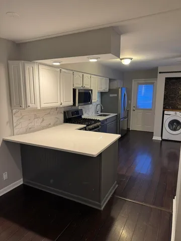 $2,200 | 513 Wilkinson Street, Chelsea, MI 48118