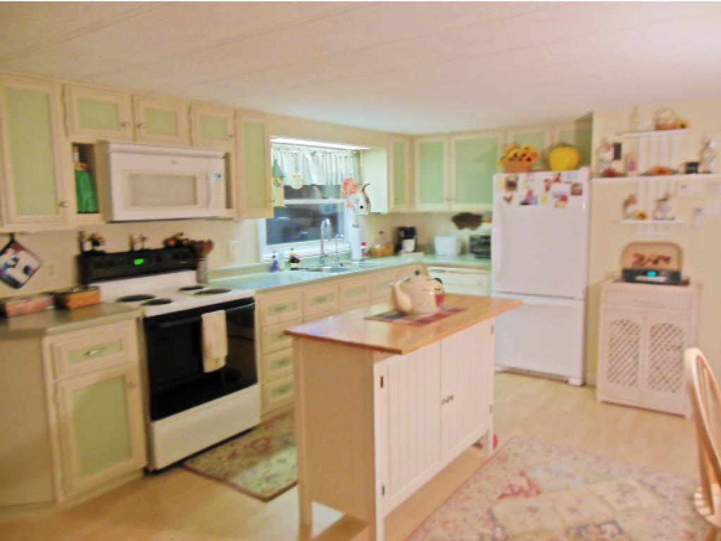 32 Arrowbrook Road Dover, NH 03820 - Photo 2 of 9