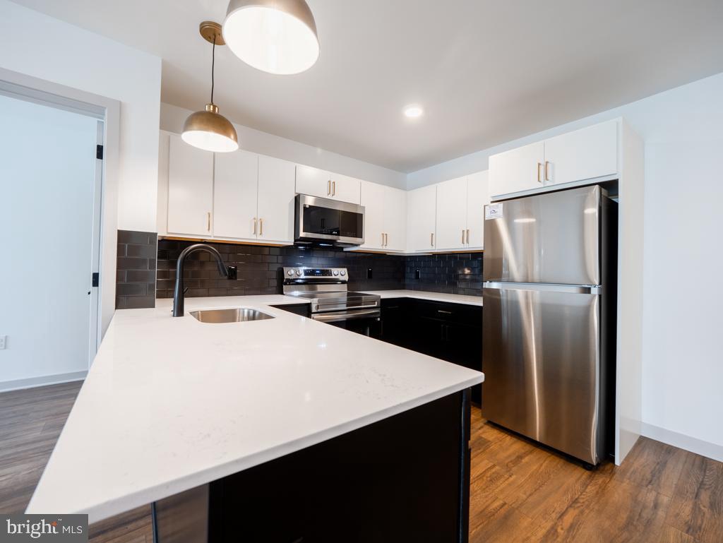 6515 Ridge Avenue, Unit 617 Philadelphia, PA 19128 - Photo 2 of 8