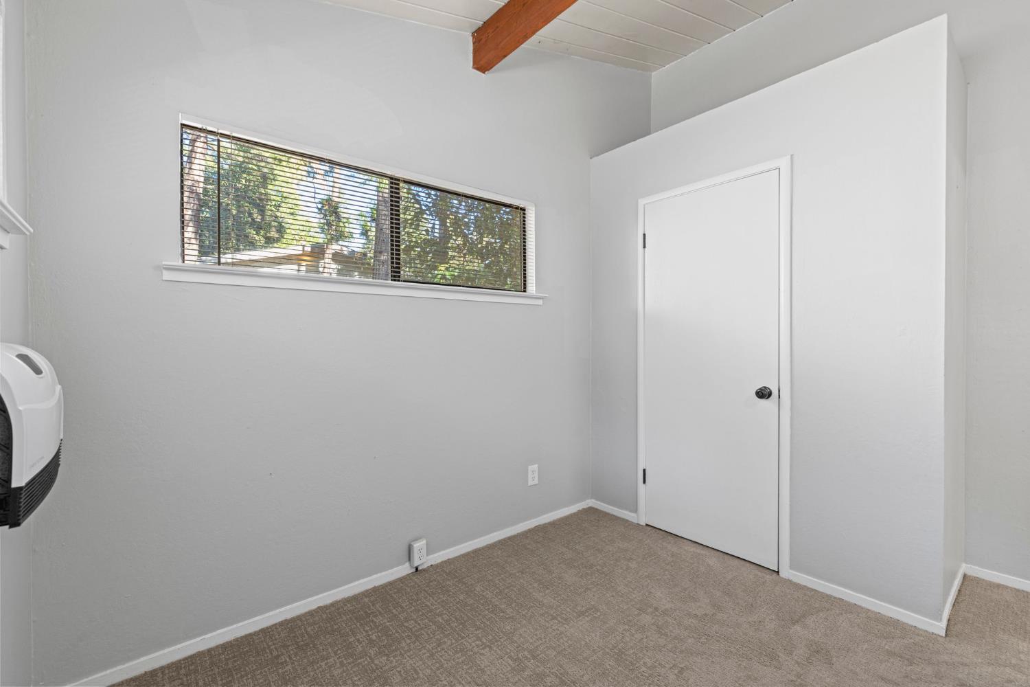 3220 Naomi Way Placerville, CA 95667 - Photo 24 of 57 an empty room with windows