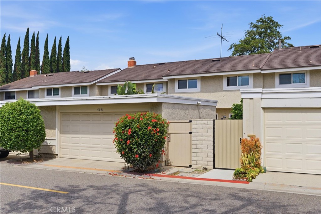 5021 Vauxhall Road Westminster, CA 92683 - Photo 26 of 38 Private 2 Car Garage and Rear Entrance to Property