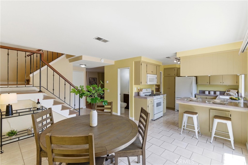 5021 Vauxhall Road Westminster, CA 92683 - Photo 8 of 38 Dining Room/Dining Area and Kitchen