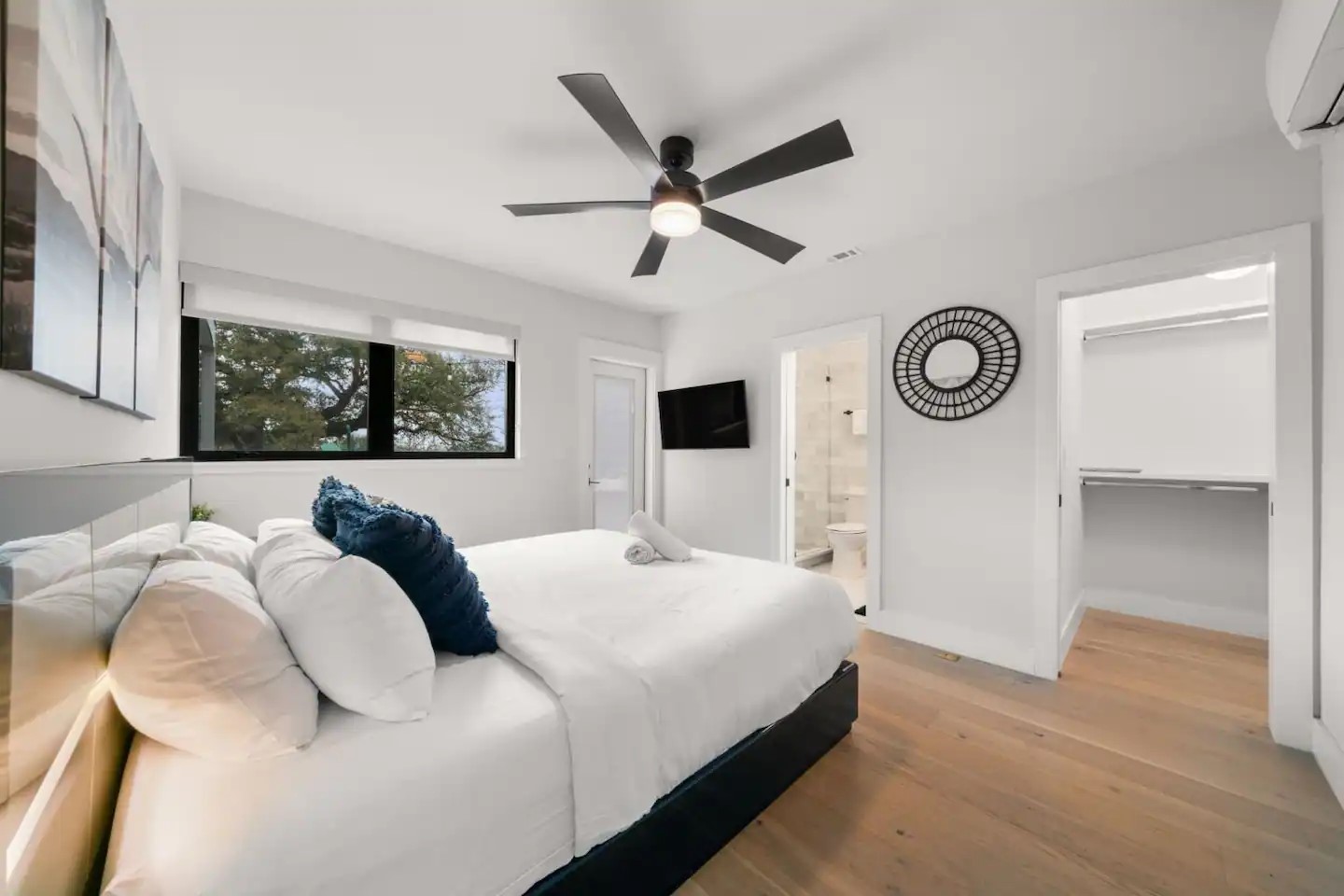 2311 East 8th Street, Unit 2 Austin, TX 78702 - Photo 13 of 37