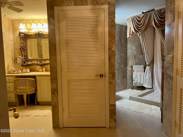 a view of a entryway