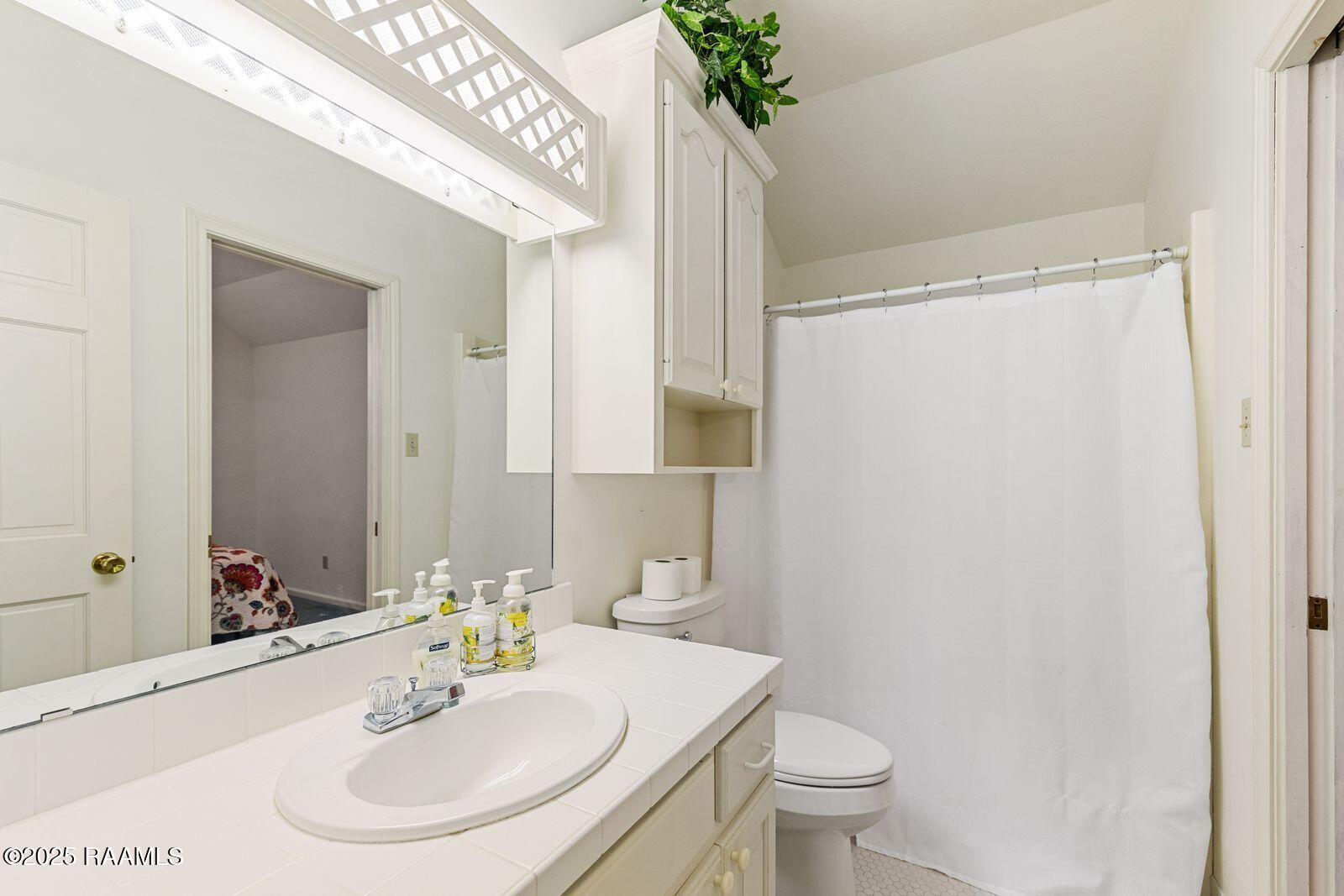 6937 Laurent Road Gueydan, LA 70542 - Photo 13 of 35 image