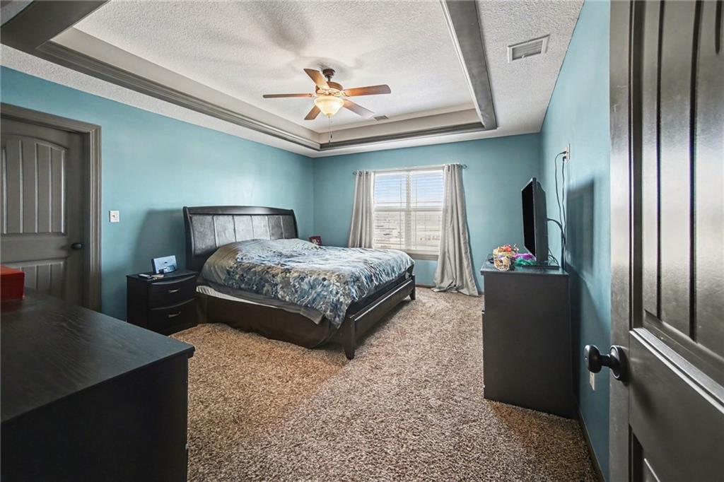 1058 Southwest Conch Way Lee's Summit, MO 64064 - Photo 14 of 30