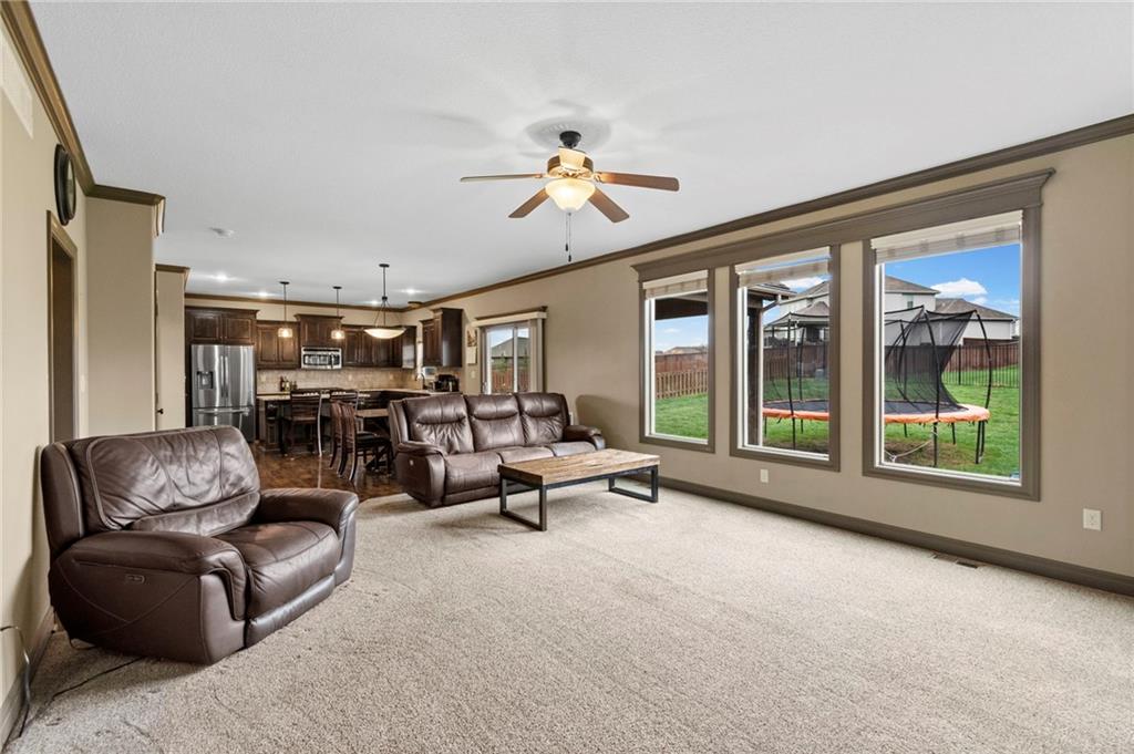 1058 Southwest Conch Way Lee's Summit, MO 64064 - Photo 16 of 56