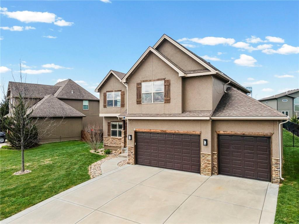 1058 Southwest Conch Way Lee's Summit, MO 64064 - Photo 3 of 56