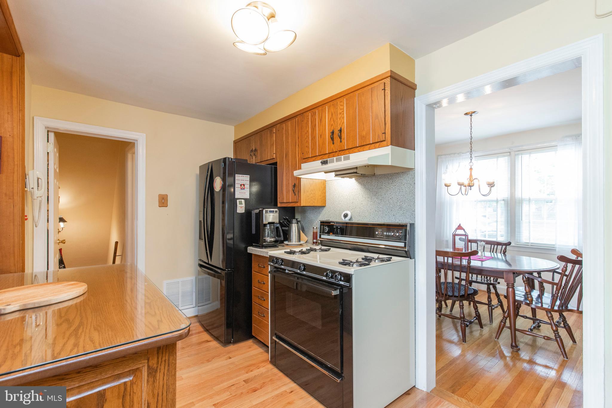 108 Heatherwood Road Havertown, PA 19083 - Photo 12 of 39 Kitchen