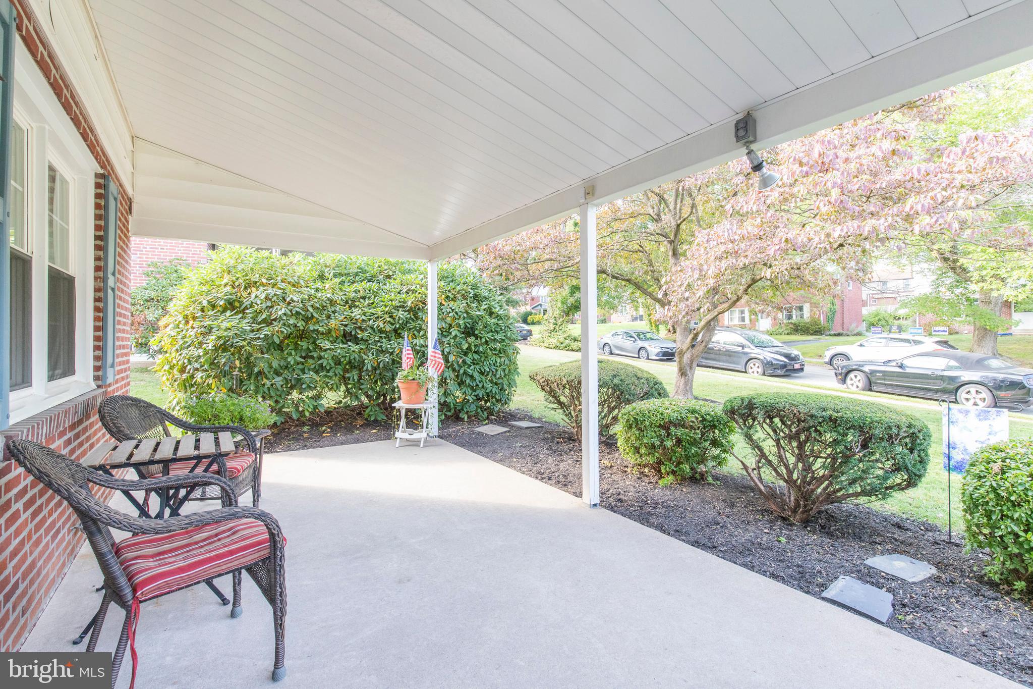 108 Heatherwood Road Havertown, PA 19083 - Photo 4 of 39 Front Porch