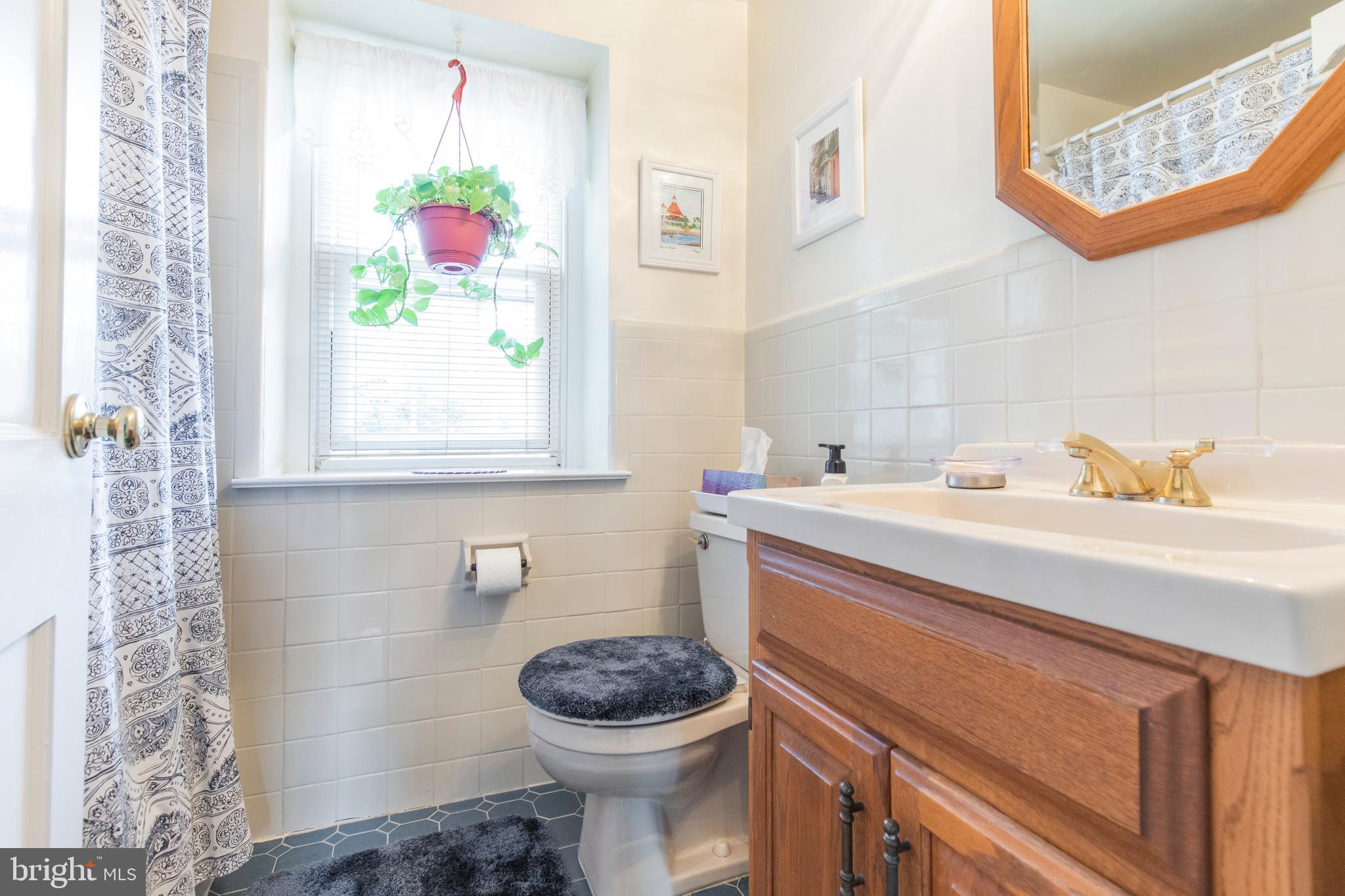 108 Heatherwood Road Havertown, PA 19083 - Photo 31 of 39 Bathroom