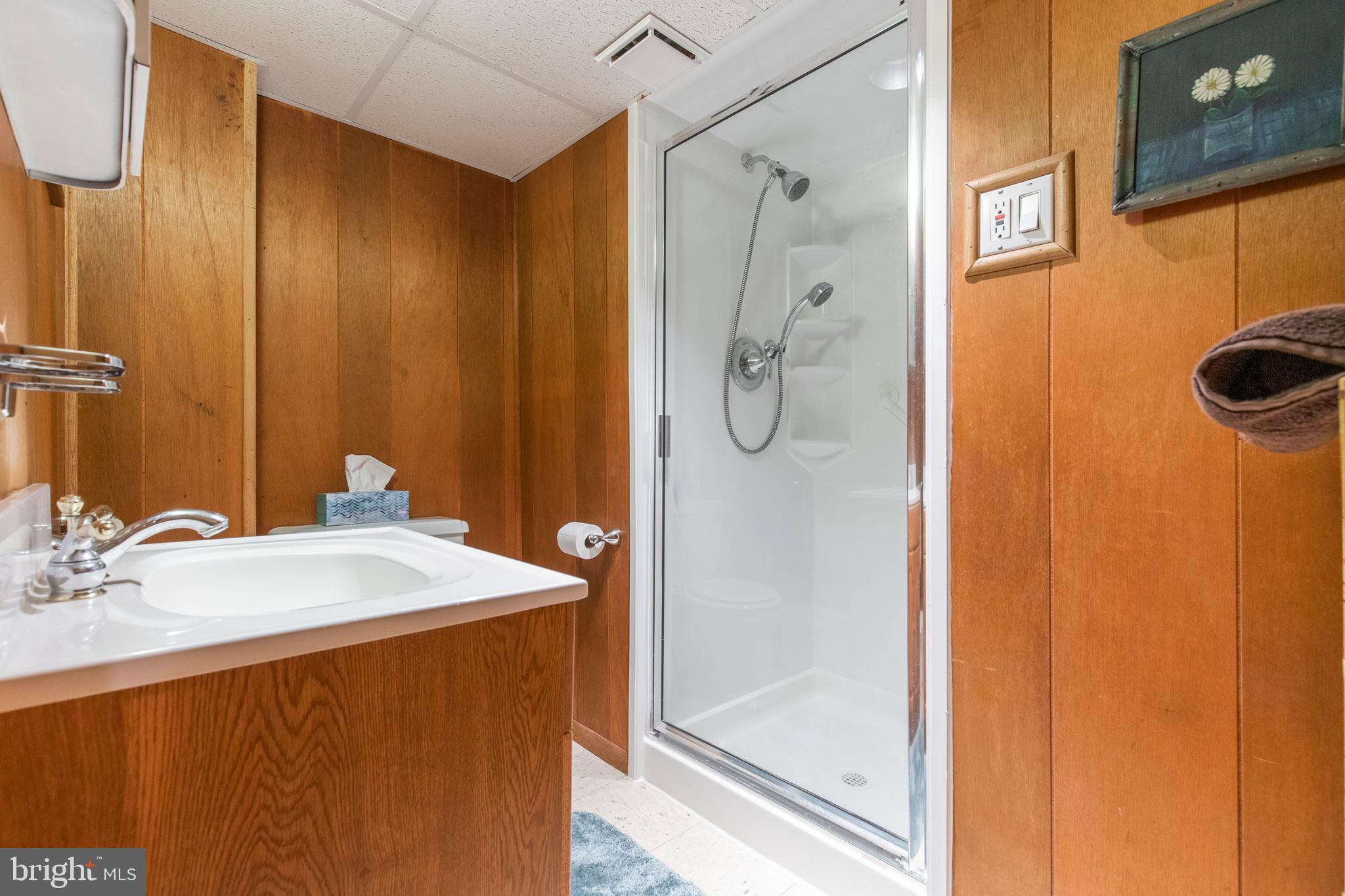 108 Heatherwood Road Havertown, PA 19083 - Photo 35 of 39 Bathroom