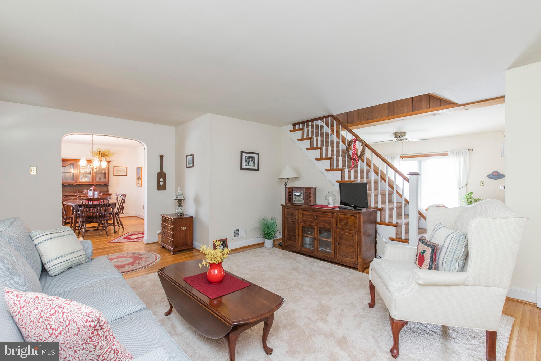108 Heatherwood Road Havertown, PA 19083 - Photo 8 of 39 Living Room