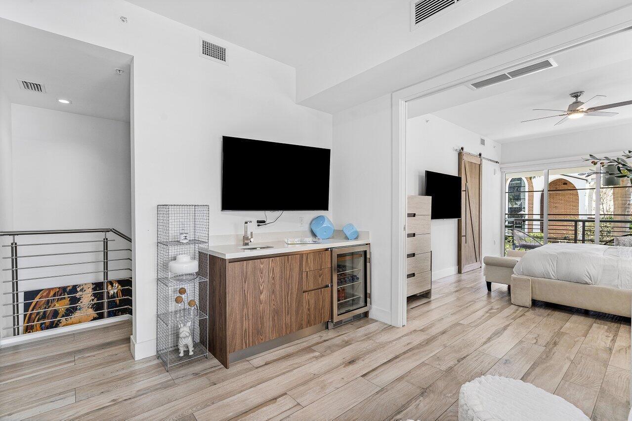 155 East Boca Raton Road, Unit TH1 Boca Raton, FL 33432 - Photo 9 of 26 loft2