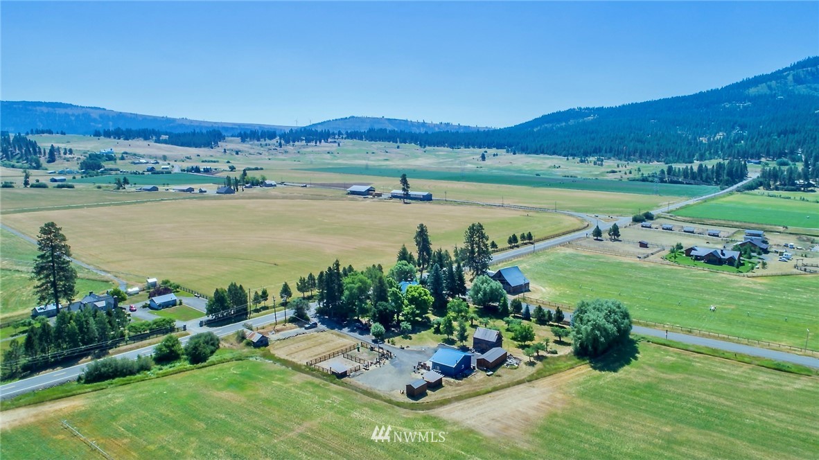 871 Teanaway Road Cle Elum, WA 98922 - Photo 2 of 40 Gallery Image 2