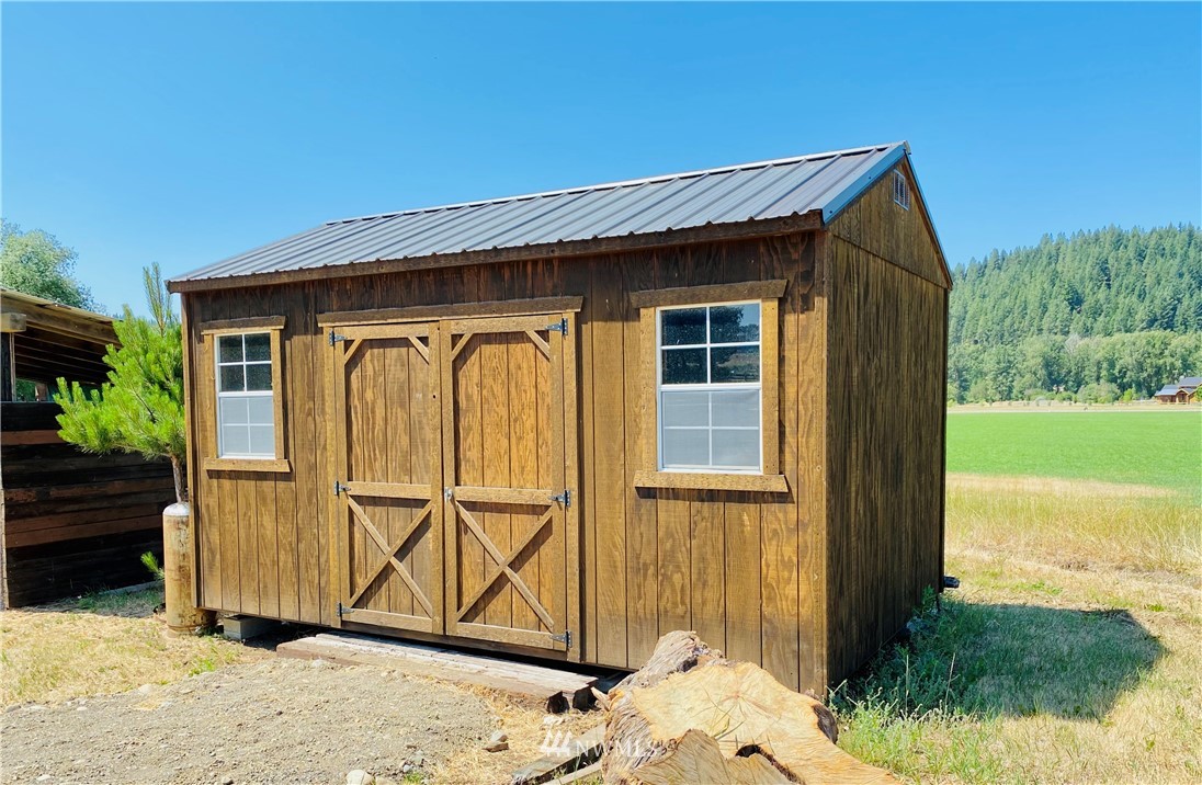 871 Teanaway Road Cle Elum, WA 98922 - Photo 38 of 40 Gallery Image 38