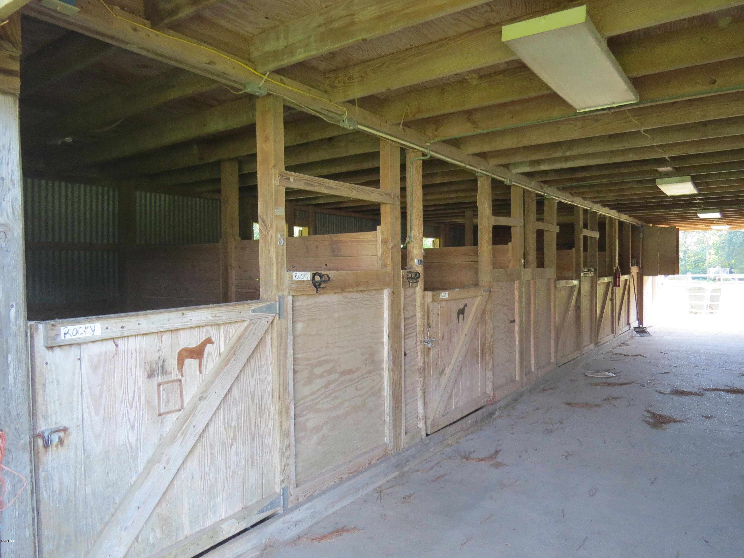 7552 Kiln-Picayune Road Kiln, MS 39556 - Photo 12 of 26 IMG_2719