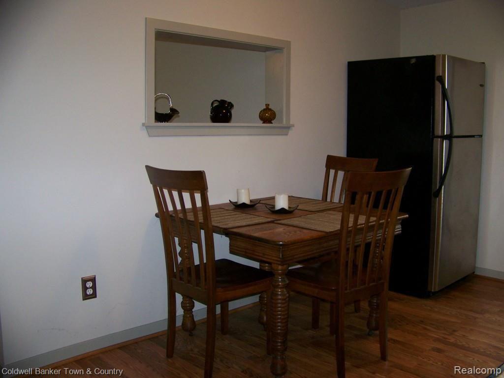 6859 North Fowlerville Road Fowlerville, MI 48836 - Photo 10 of 33 100_7338.jpg