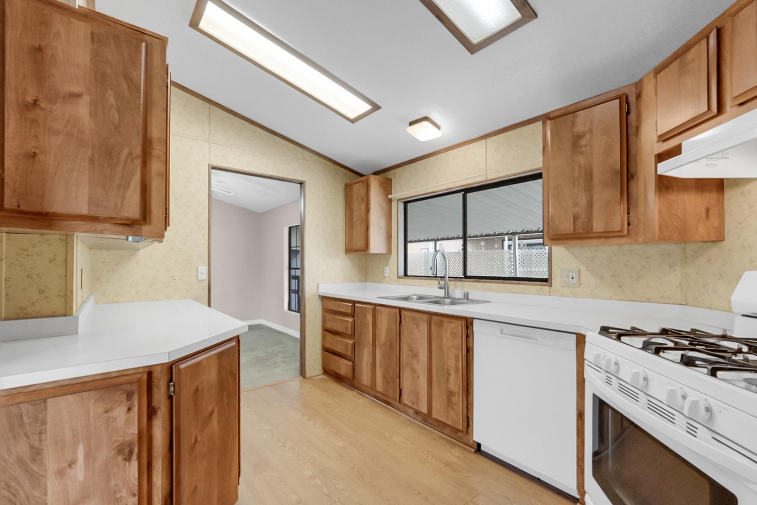 1200 South Carpenter Road, Unit 144 Modesto, CA 95351 - Photo 13 of 28