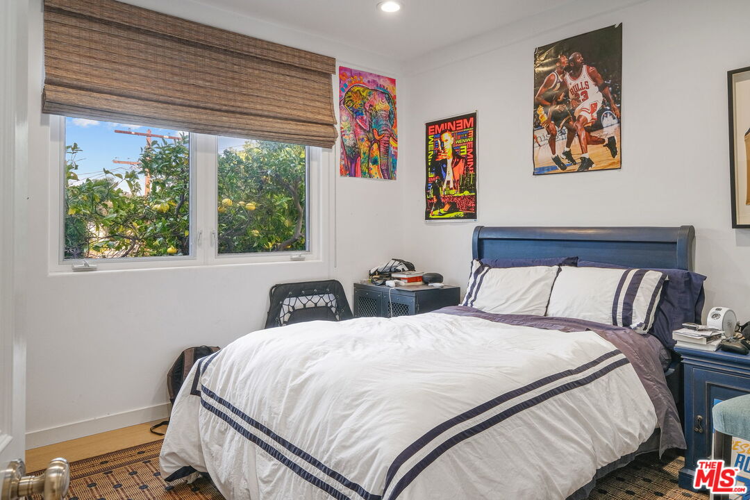 11368 Burnham Street Los Angeles, CA 90049 - Photo 20 of 30