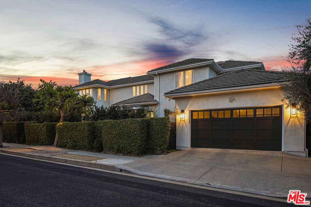 11368 Burnham Street Los Angeles, CA 90049 - Photo 28 of 30