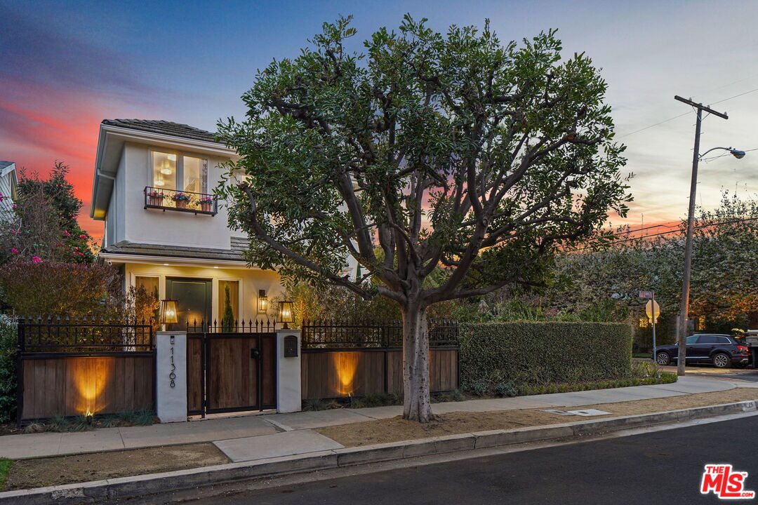 11368 Burnham Street Los Angeles, CA 90049 - Photo 30 of 30